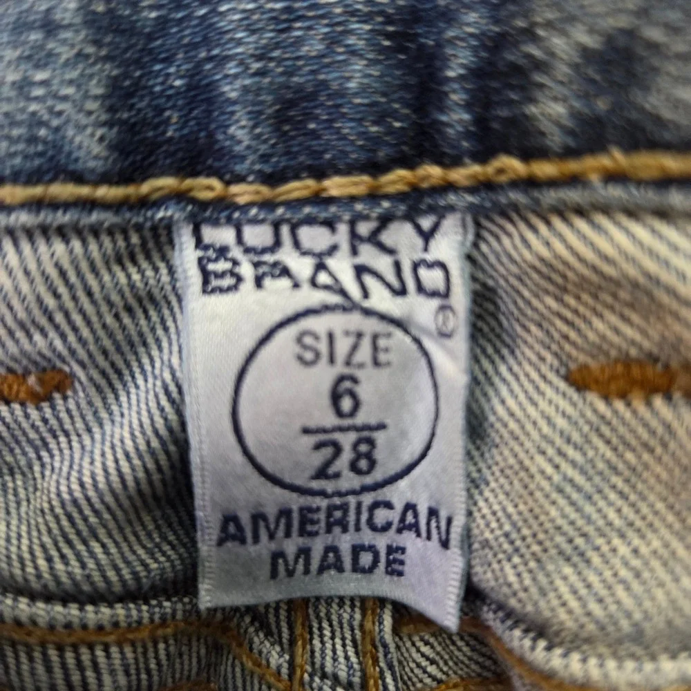 Lucky Brand Mid Rise Flare Jeans Blue Medium Wash Made in USA Womens Size 6/28